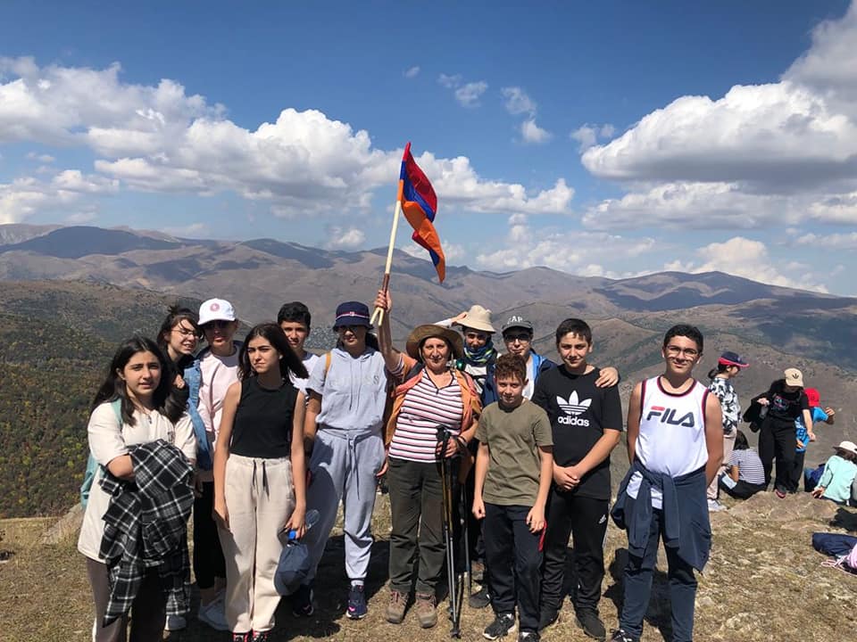 ԳԵՂԵՑԻԿ ԱՎԱՆԴՈՒՅԹԸ ՇԱՐՈՒՆԱԿՎՈՒՄ Է․ ԱՆԿԱԽՈՒԹՅԱՆ ՏՈՆԸ ՆՇՈՒՄ ԵՆՔ ՀԱՅՐԵՆՅԱՑ ԲՆԱՇԽԱՐՀԻ ԲԱՐՁՈՒՆՔՆԵՐԻՆ...