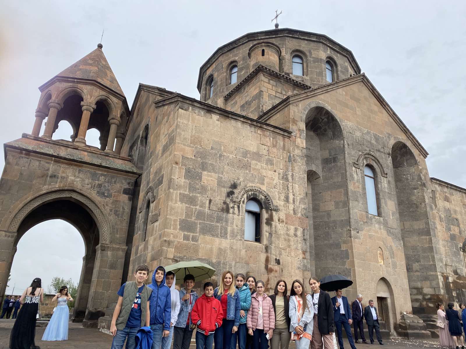Ազգային  պատմությանն ու  մշակույթին ընդառաջ
